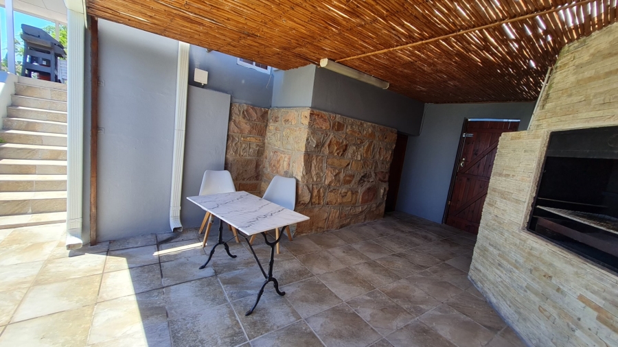 4 Bedroom Property for Sale in Linkside Western Cape